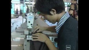 Vidéo - Chapitre 2 - Pourquoi payer vos tee-shirts moins cher menace-t-il des emplois ?